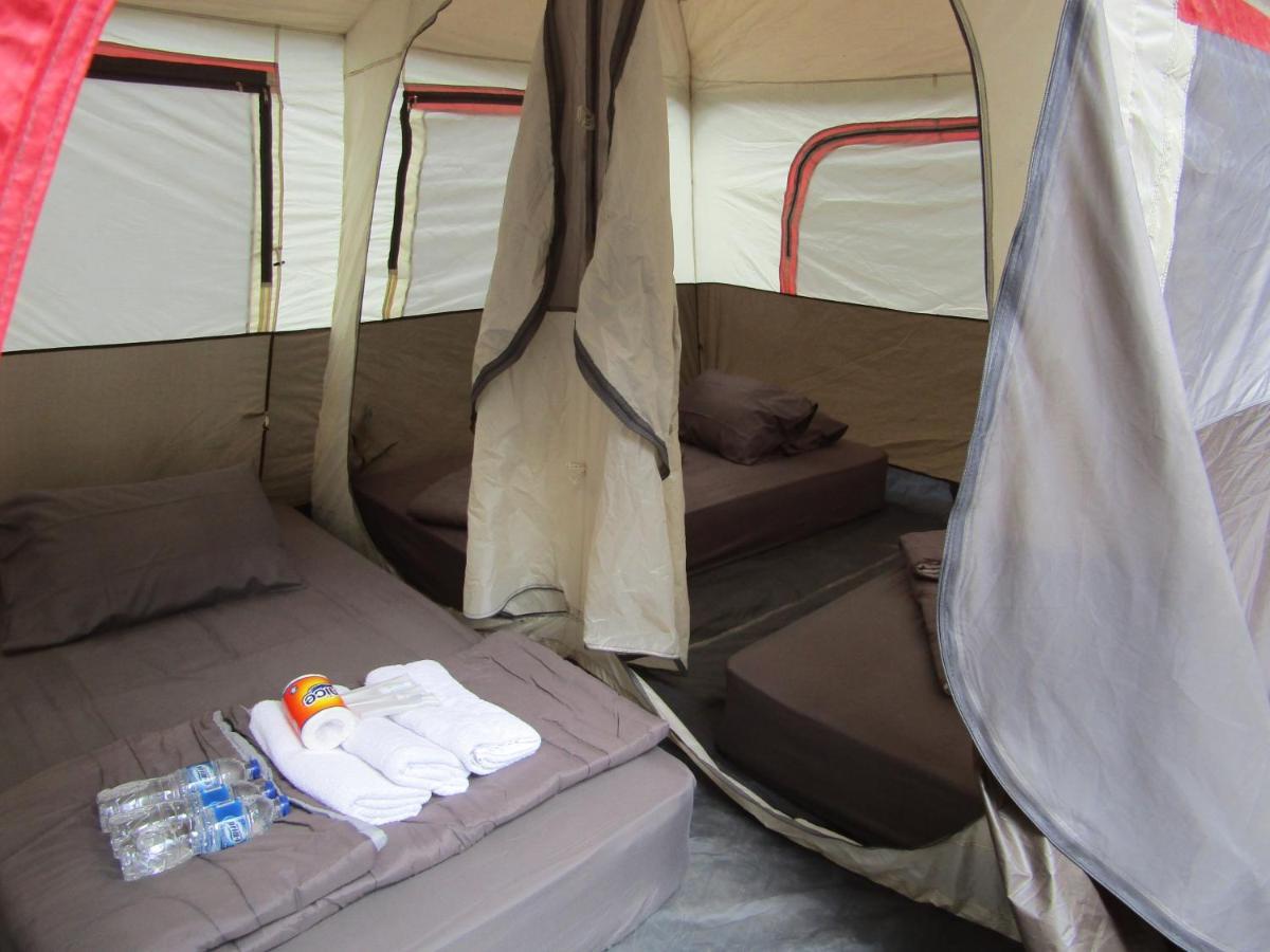 Lawu Forest Camp Sarangan Eksteriør billede