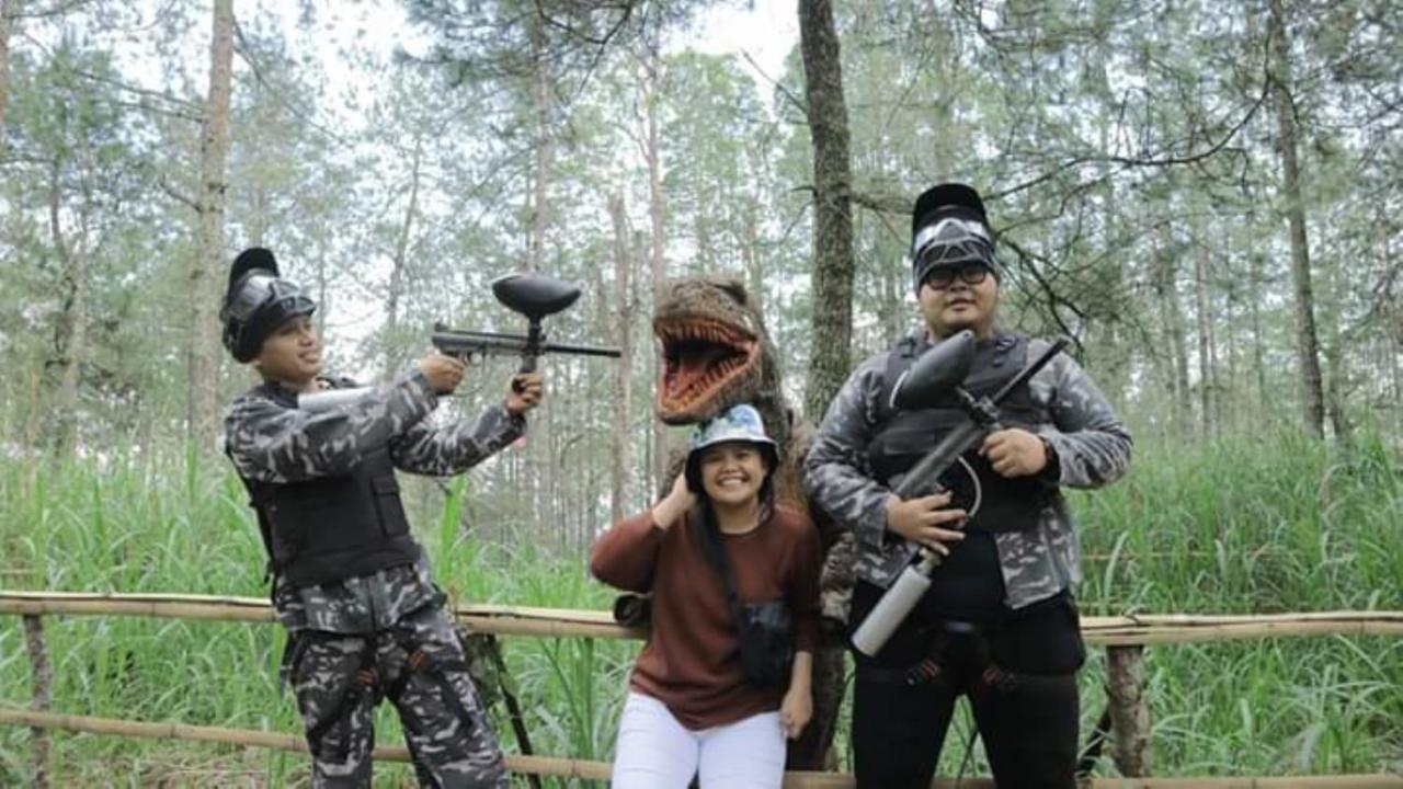 Lawu Forest Camp Sarangan Eksteriør billede